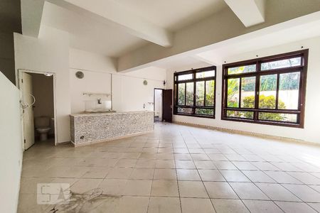 Casa à venda com 800m², 6 quartos e 5 vagas Casa à venda com 800m², 6 quartos e 5 vagasSalão de Festas