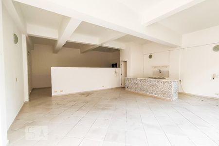 Casa à venda com 800m², 6 quartos e 5 vagas Casa à venda com 800m², 6 quartos e 5 vagasSalão de Festas