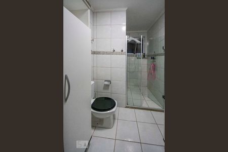 Apartamento à venda com 90m², 2 quartos e 1 vaga Apartamento à venda com 90m², 2 quartos e 1 vagaBanheiro