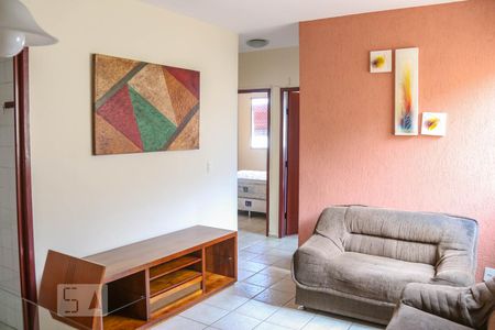 Sala de apartamento à venda com 3 quartos, 70m² em Monsenhor Messias, Belo Horizonte