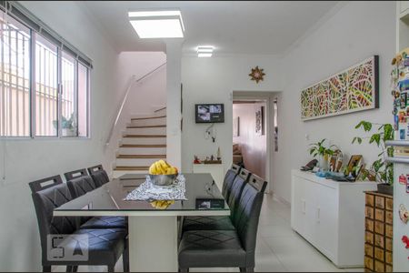 Casa à venda com 220m², 3 quartos e 2 vagasCopa