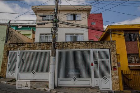 Casa à venda com 220m², 3 quartos e 2 vagasFachada