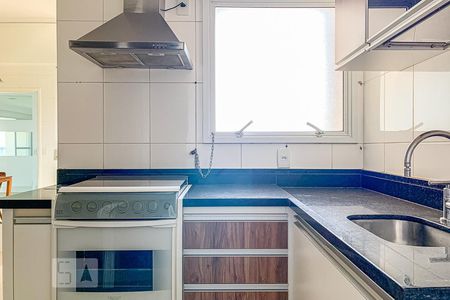 Apartamento à venda com 130m², 4 quartos e 3 vagas Apartamento à venda com 130m², 4 quartos e 3 vagasCozinha