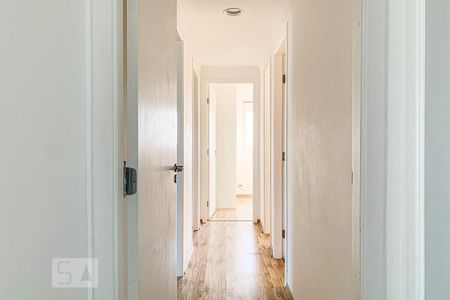 Apartamento à venda com 130m², 4 quartos e 3 vagas Apartamento à venda com 130m², 4 quartos e 3 vagasCorredor