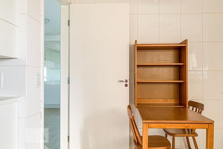Apartamento à venda com 130m², 4 quartos e 3 vagas Apartamento à venda com 130m², 4 quartos e 3 vagasCozinha