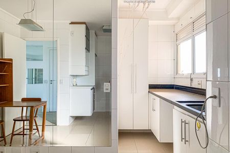 Apartamento à venda com 130m², 4 quartos e 3 vagas Apartamento à venda com 130m², 4 quartos e 3 vagasÁrea de Serviço