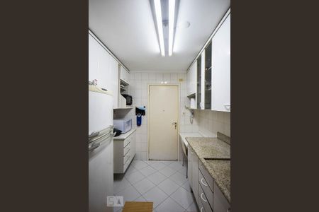 Apartamento à venda com 132m², 3 quartos e 2 vagas Apartamento à venda com 132m², 3 quartos e 2 vagasCozinha