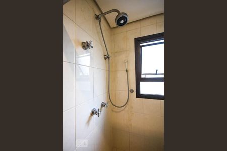 Apartamento à venda com 132m², 3 quartos e 2 vagas Apartamento à venda com 132m², 3 quartos e 2 vagasChuveiro do banheiro da suíte 3