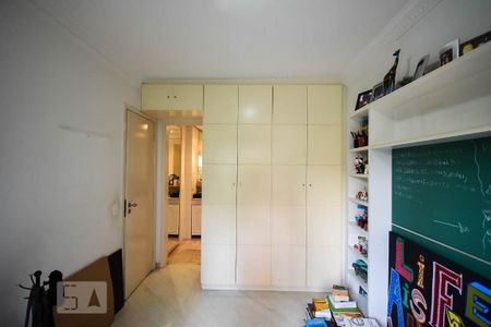 Apartamento à venda com 132m², 3 quartos e 2 vagas Apartamento à venda com 132m², 3 quartos e 2 vagasSuíte 3