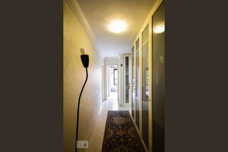 Apartamento à venda com 132m², 3 quartos e 2 vagas Apartamento à venda com 132m², 3 quartos e 2 vagasCorredor