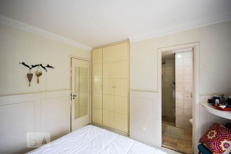 Apartamento à venda com 132m², 3 quartos e 2 vagas Apartamento à venda com 132m², 3 quartos e 2 vagasSuíte 1