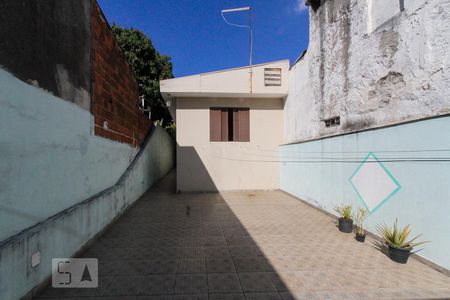 Casa à venda com 200m², 2 quartos e 2 vagasQuintal