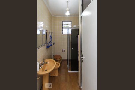 Casa à venda com 200m², 2 quartos e 2 vagasBanheiro 02