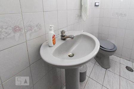 Casa à venda com 200m², 2 quartos e 2 vagasBanheiro