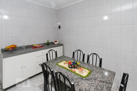 Casa à venda com 200m², 2 quartos e 2 vagasCozinha