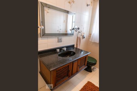 Casa à venda com 224m², 3 quartos e 5 vagas Casa à venda com 224m², 3 quartos e 5 vagasBanheiro