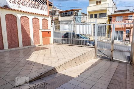 Casa à venda com 224m², 3 quartos e 5 vagas Casa à venda com 224m², 3 quartos e 5 vagasQuintal