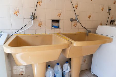 Casa à venda com 224m², 3 quartos e 5 vagas Casa à venda com 224m², 3 quartos e 5 vagasÁrea de serviço