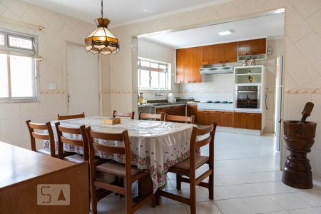 Casa à venda com 224m², 3 quartos e 5 vagas Casa à venda com 224m², 3 quartos e 5 vagasSala de jantar