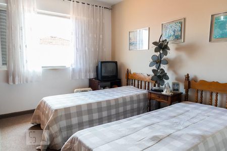 Casa à venda com 224m², 3 quartos e 5 vagas Casa à venda com 224m², 3 quartos e 5 vagasQuarto 2