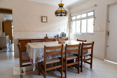 Casa à venda com 224m², 3 quartos e 5 vagas Casa à venda com 224m², 3 quartos e 5 vagasSala de jantar