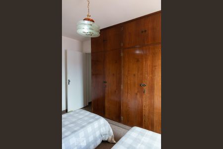 Casa à venda com 224m², 3 quartos e 5 vagas Casa à venda com 224m², 3 quartos e 5 vagasQuarto 2