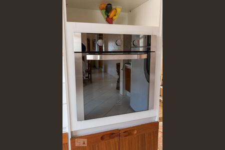 Casa à venda com 224m², 3 quartos e 5 vagas Casa à venda com 224m², 3 quartos e 5 vagasFogão