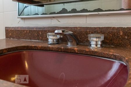 Casa à venda com 224m², 3 quartos e 5 vagas Casa à venda com 224m², 3 quartos e 5 vagasBanheiro da suíte