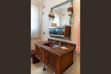 Casa à venda com 224m², 3 quartos e 5 vagas Casa à venda com 224m², 3 quartos e 5 vagasBanheiro da suíte