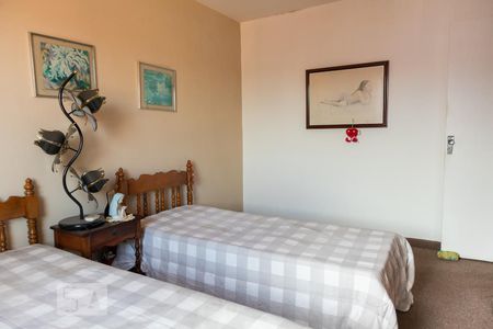 Casa à venda com 224m², 3 quartos e 5 vagas Casa à venda com 224m², 3 quartos e 5 vagasQuarto 2