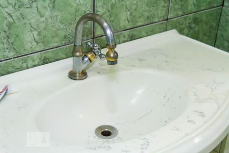 Casa à venda com 124m², 3 quartos e 3 vagasBanheiro