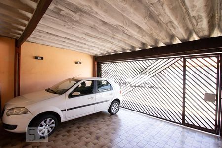 Casa à venda com 127m², 2 quartos e 2 vagas Casa à venda com 127m², 2 quartos e 2 vagasGaragem