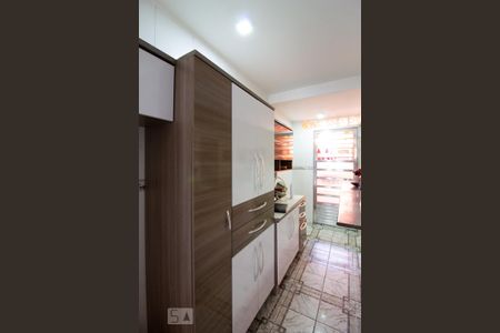 Casa à venda com 127m², 2 quartos e 2 vagas Casa à venda com 127m², 2 quartos e 2 vagasCozinha