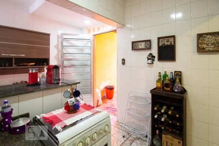 Casa à venda com 127m², 2 quartos e 2 vagas Casa à venda com 127m², 2 quartos e 2 vagasCozinha
