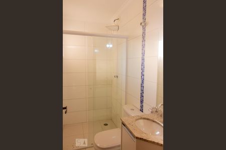 Apartamento à venda com 70m², 2 quartos e 2 vagas Apartamento à venda com 70m², 2 quartos e 2 vagasBanheiro da Suíte