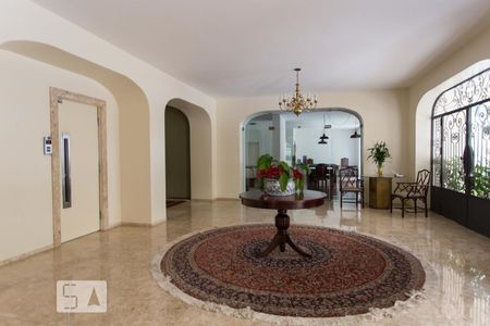 Apartamento à venda com 220m², 3 quartos e 2 vagasHall