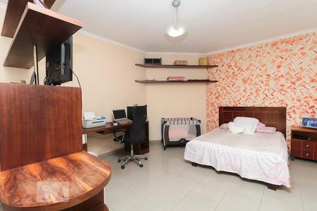 Casa à venda com 560m², 6 quartos e 6 vagas Casa à venda com 560m², 6 quartos e 6 vagasQuarto 2 - Suíte
