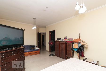 Casa à venda com 560m², 6 quartos e 6 vagas Casa à venda com 560m², 6 quartos e 6 vagasQuarto 1 - Suíte