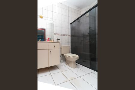 Casa à venda com 560m², 6 quartos e 6 vagas Casa à venda com 560m², 6 quartos e 6 vagasBanheiro da Suíte 3