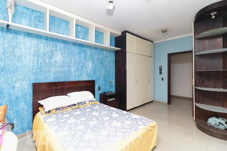 Casa à venda com 560m², 6 quartos e 6 vagas Casa à venda com 560m², 6 quartos e 6 vagasQuarto 3 - Suíte