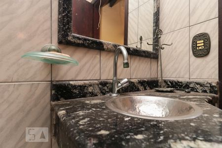 Casa à venda com 560m², 6 quartos e 6 vagas Casa à venda com 560m², 6 quartos e 6 vagasLavabo da Área Gourmet