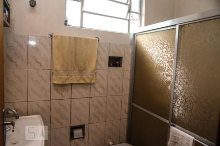 Casa à venda com 180m², 3 quartos e 5 vagas Casa à venda com 180m², 3 quartos e 5 vagasBanheiro