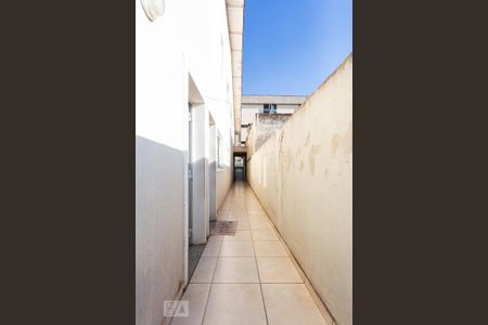 Casa à venda com 242m², 3 quartos e 8 vagas Casa à venda com 242m², 3 quartos e 8 vagasCorredor