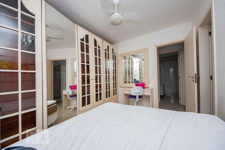 Apartamento à venda com 134m², 3 quartos e 2 vagas Apartamento à venda com 134m², 3 quartos e 2 vagasSuíte 1