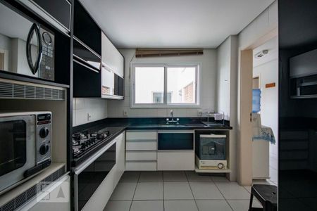 Apartamento à venda com 134m², 3 quartos e 2 vagas Apartamento à venda com 134m², 3 quartos e 2 vagasCozinha