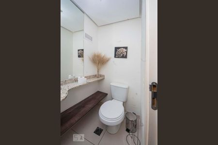 Apartamento à venda com 134m², 3 quartos e 2 vagas Apartamento à venda com 134m², 3 quartos e 2 vagasLavabo