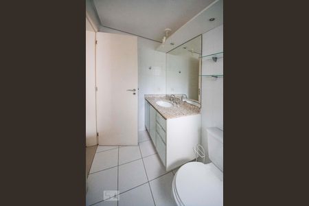 Apartamento à venda com 134m², 3 quartos e 2 vagas Apartamento à venda com 134m², 3 quartos e 2 vagasBanheiro da Suíte 1