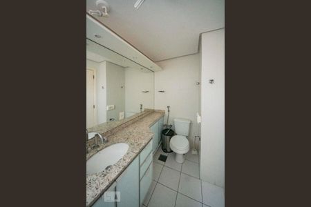 Apartamento à venda com 134m², 3 quartos e 2 vagas Apartamento à venda com 134m², 3 quartos e 2 vagasBanheiro da Suíte 3