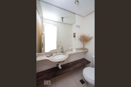 Apartamento à venda com 134m², 3 quartos e 2 vagas Apartamento à venda com 134m², 3 quartos e 2 vagasLavabo