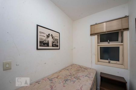 Apartamento à venda com 134m², 3 quartos e 2 vagas Apartamento à venda com 134m², 3 quartos e 2 vagasQuarto de Serviço